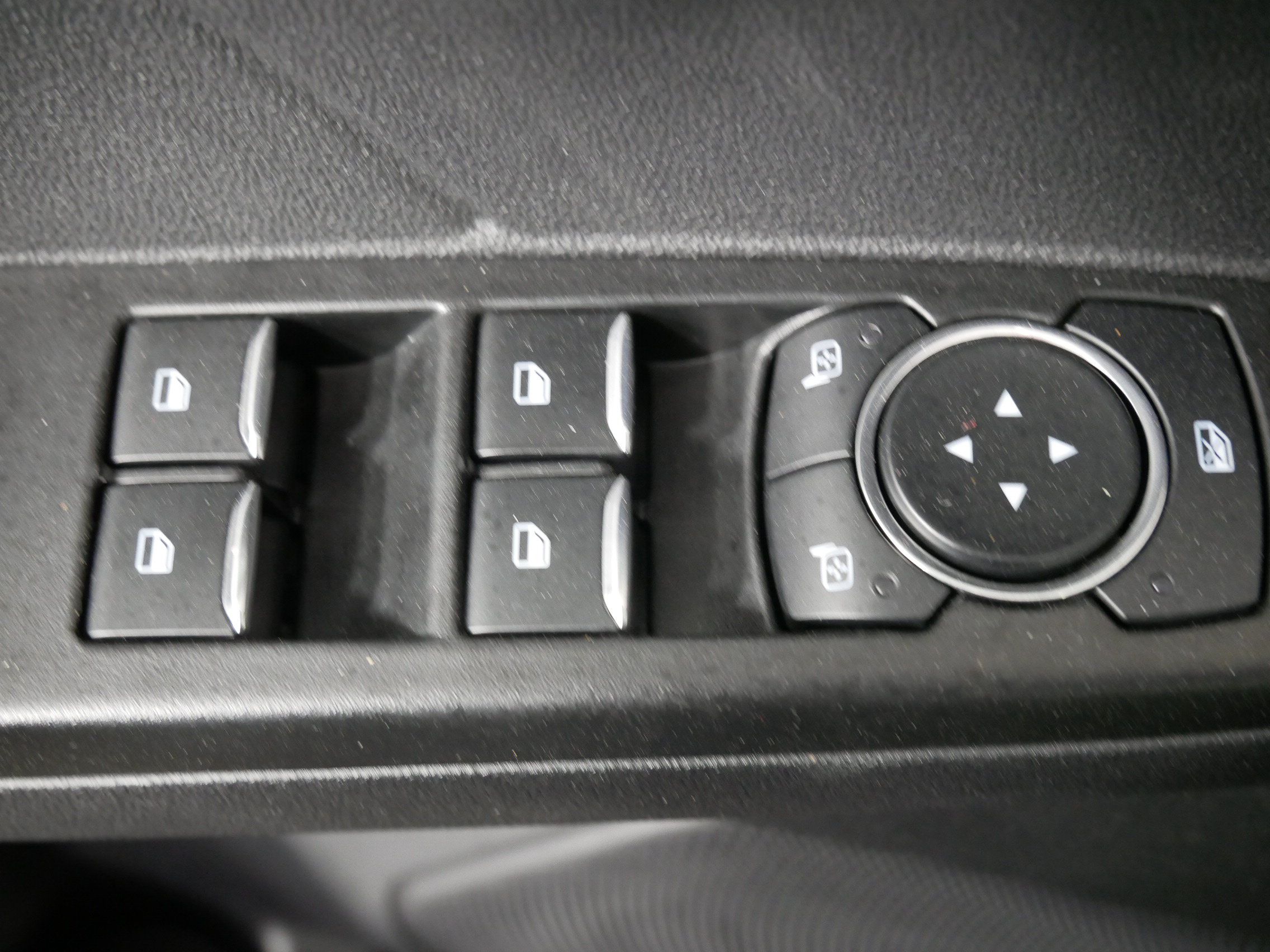 Used 2025 Ford Escape Platinum AWD/4WD image 24