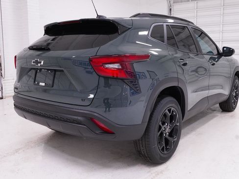 New 2026 Chevrolet Trax LT w/ Driver Confidence Package image 5