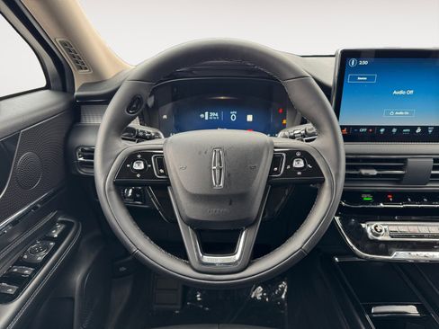 New 2026 Lincoln Corsair Premiere image 15