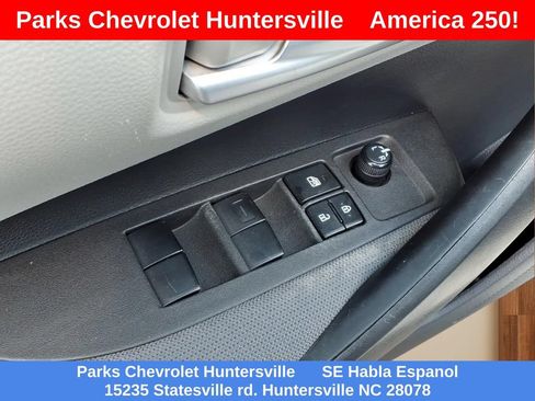 Used 2021 Toyota Corolla LE FWD image 19