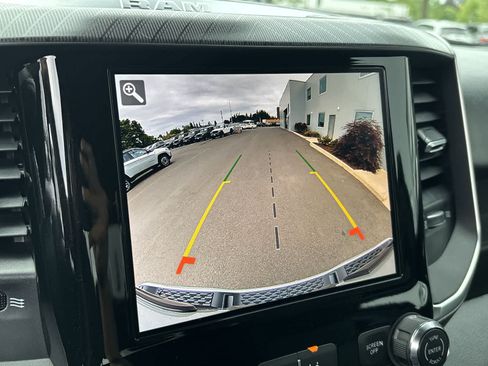 New 2026 RAM 1500 Express AWD/4WD image 23