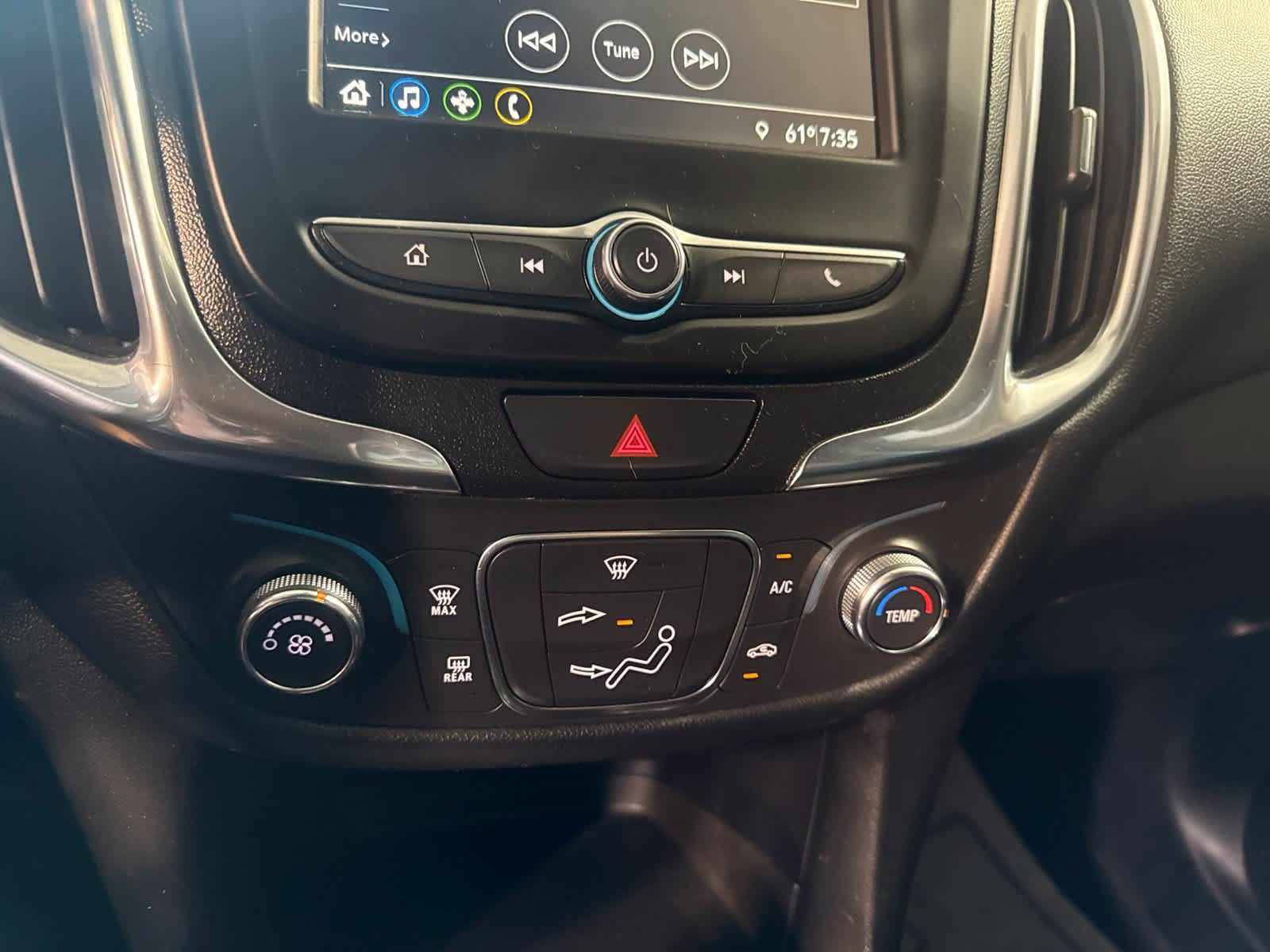 Used 2019 Chevrolet Equinox LT AWD/4WD image 25
