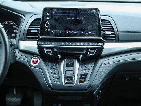 Certified 2025 Honda Odyssey EX-L image 17