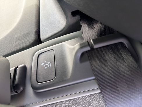 New 2026 Volvo EX30 Cross Country Ultra w/ Protection Package Premier image 61