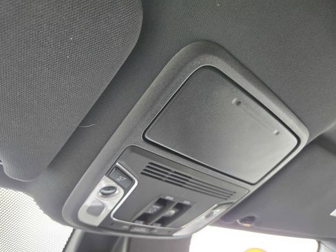 Used 2025 Honda Ridgeline Black Edition image 16