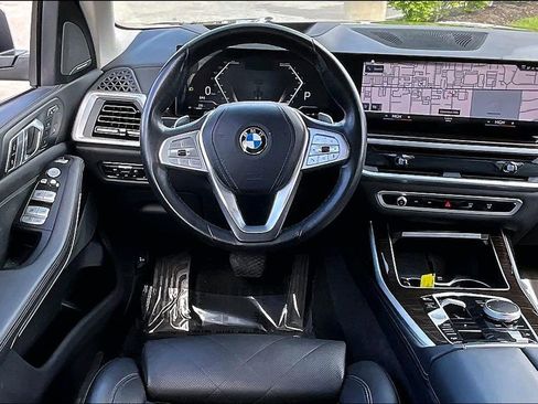 Used 2023 BMW X7 xDrive40i w/ Premium Package AWD/4WD image 17