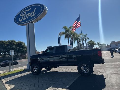 Used 2019 Chevrolet Silverado 2500 LTZ w/ Duramax Plus Package image 34