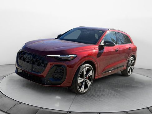 New 2025 Audi SQ5 Prestige image 3
