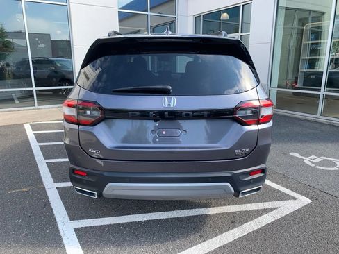 Used 2025 Honda Pilot Elite image 4