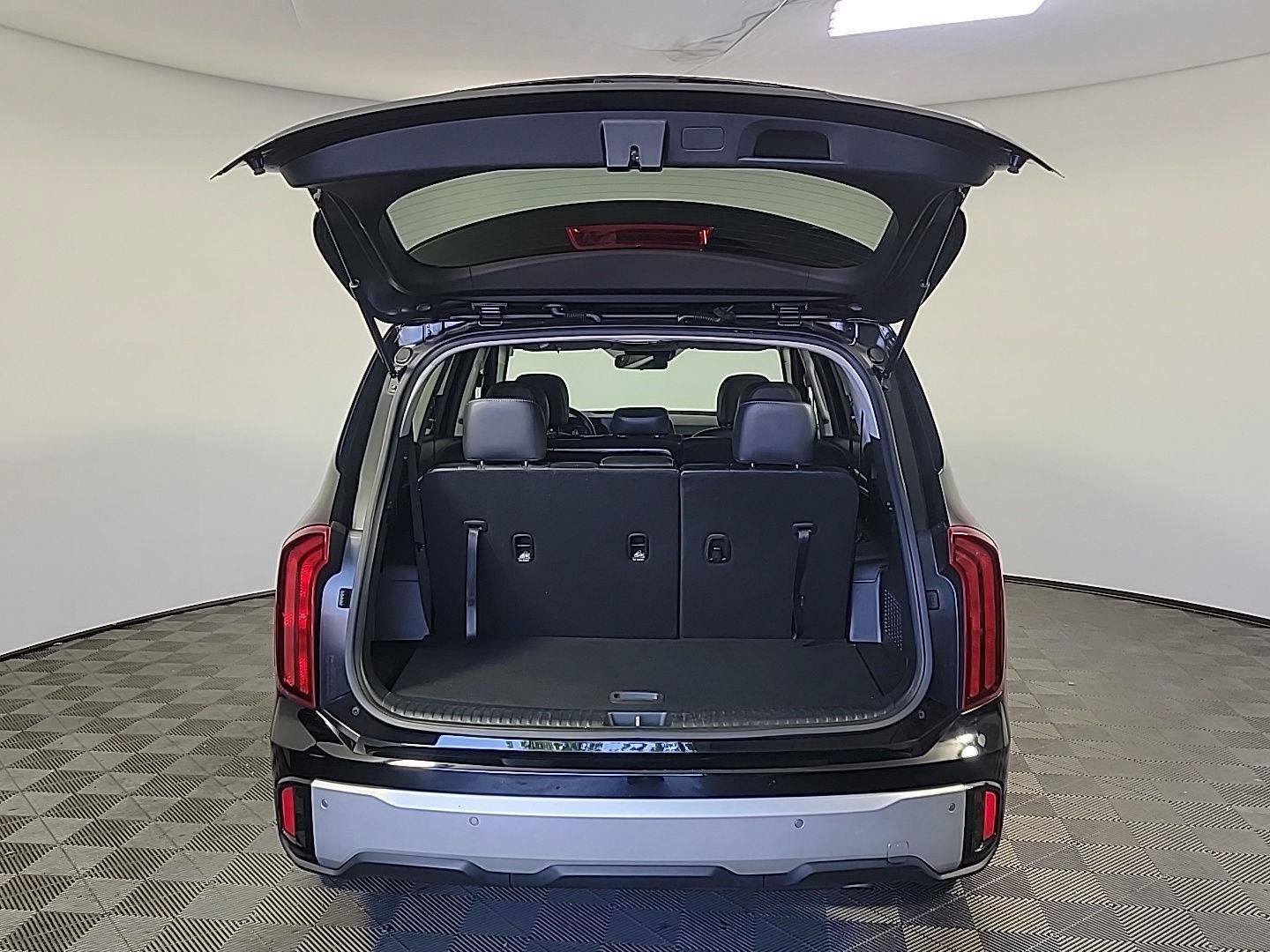 Certified 2023 Kia Telluride LX AWD/4WD image 8