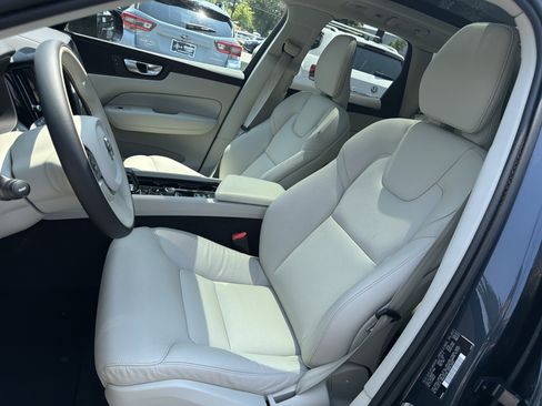 Certified 2024 Volvo XC60 B5 Core w/ Climate Package AWD/4WD image 16