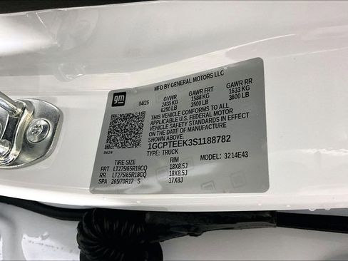 Used 2025 Chevrolet Colorado Trail Boss image 26