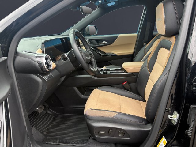 Used 2025 Chevrolet Equinox ACTIV w/ Safety and Technology Package AWD/4WD image 9