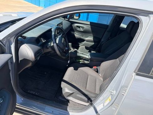 Used 2025 Honda HR-V Sport image 11