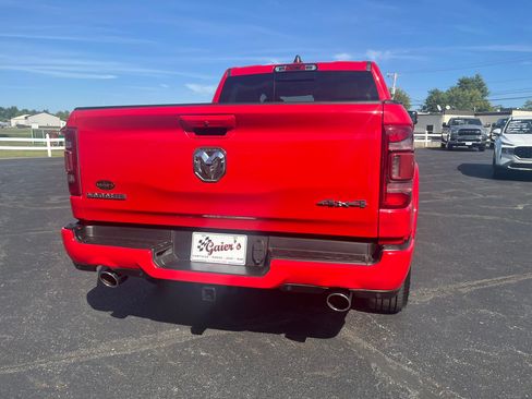 Used 2021 RAM 1500 Laramie w/ Sport Appearance Package AWD/4WD image 11