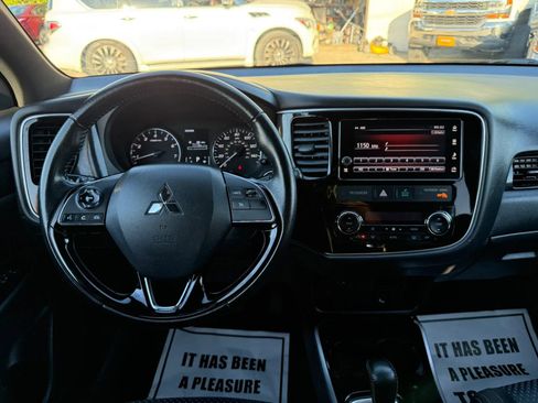 Used 2018 Mitsubishi Outlander LE AWD/4WD image 23