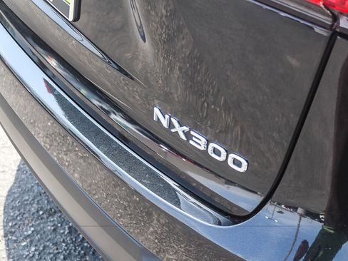 Used 2019 Lexus NX 300 FWD image 11