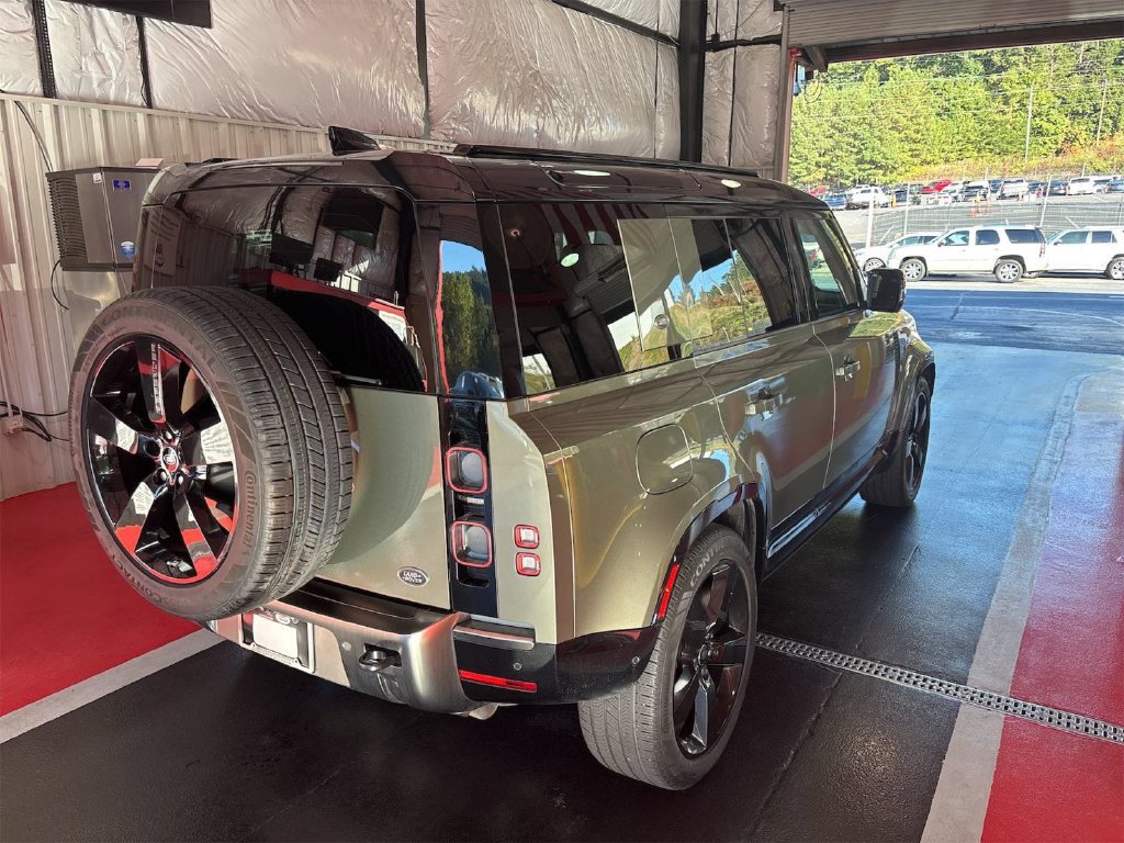 Used 2021 Land Rover Defender 110 X AWD/4WD image 3