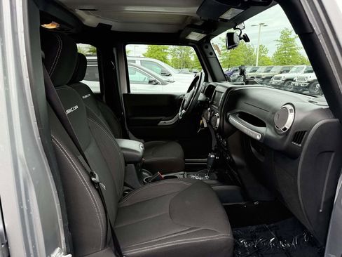 Certified 2016 Jeep Wrangler Unlimited Rubicon w/ Connectivity Group AWD/4WD image 16