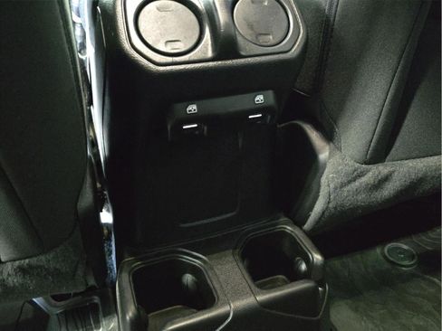 Used 2023 Jeep Wrangler Unlimited Sport AWD/4WD image 21