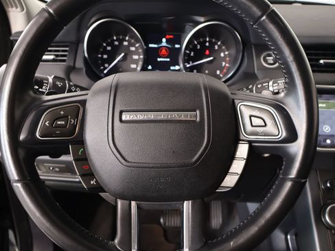 Used 2019 Land Rover Range Rover Evoque SE AWD/4WD image 3