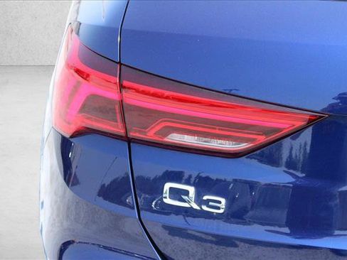 Used 2021 Audi Q3 2.0T Premium w/ Convenience Package AWD/4WD image 9