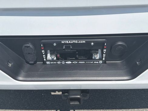 Used 2026 Chevrolet Silverado 1500 RST AWD/4WD image 13