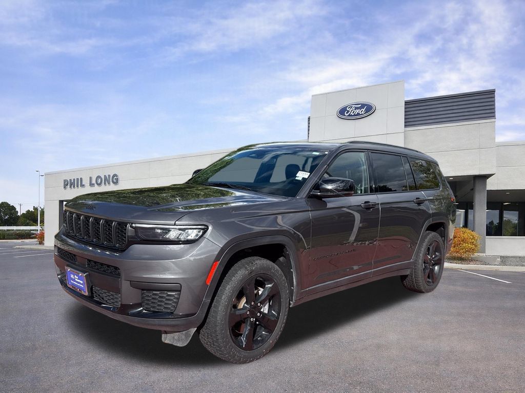 Used 2023 Jeep Grand Cherokee L Laredo AWD/4WD image 3