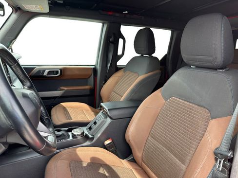 Used 2023 Ford Bronco Outer Banks image 9
