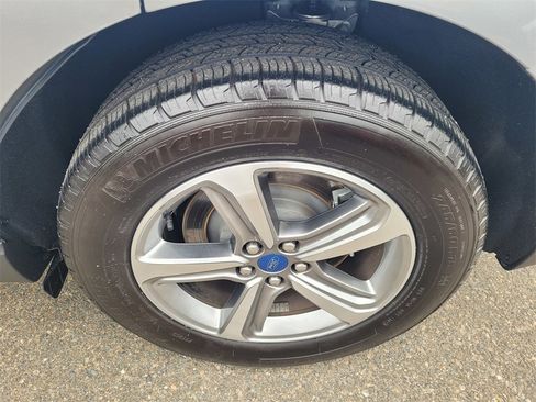 Used 2022 Ford Edge SEL w/ Convenience Package image 27