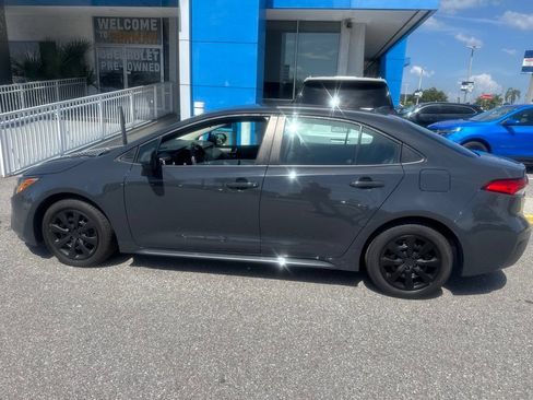 Used 2023 Toyota Corolla LE FWD image 8