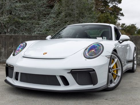 Certified 2018 Porsche 911 GT3 RWD image 7