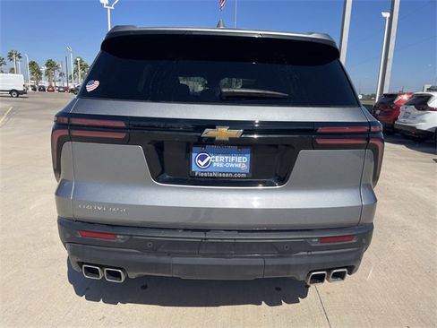 Used 2024 Chevrolet Traverse LS image 4
