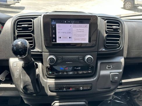 Used 2025 RAM ProMaster 2500 w/ Convenience Group FWD image 24