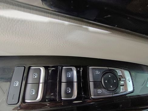 Used 2024 Kia Carnival SX image 12