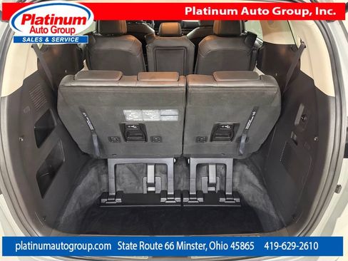 Used 2023 Kia Carnival EX FWD image 34