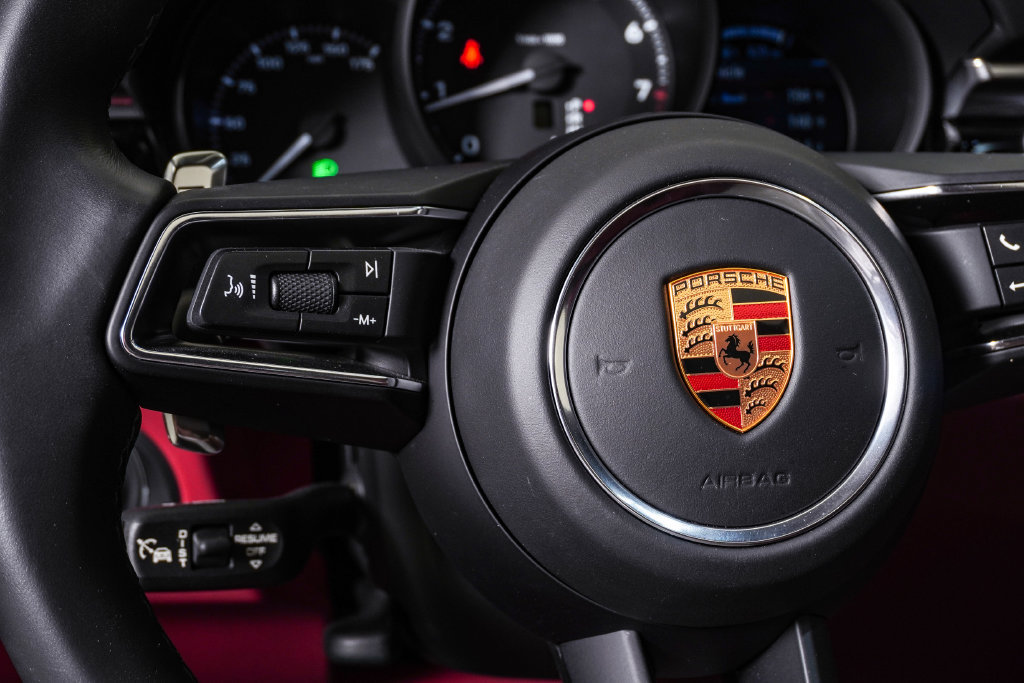 Certified 2026 Porsche Macan AWD/4WD image 20