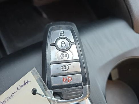 Used 2024 Ford Escape Platinum AWD/4WD image 36