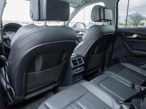 Used 2018 Audi Q5 2.0T Premium Plus w/ Premium Plus Package image 14