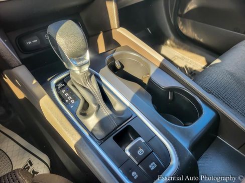 Used 2019 Hyundai Santa Fe SE image 15