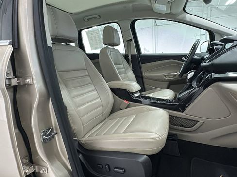 Used 2017 Ford C-MAX Energi Titanium w/ Equipment Group 501A image 16