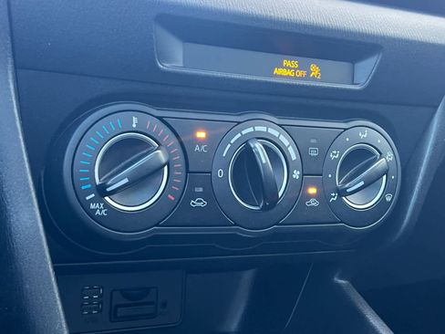 Used 2016 MAZDA MAZDA3 i Touring image 20