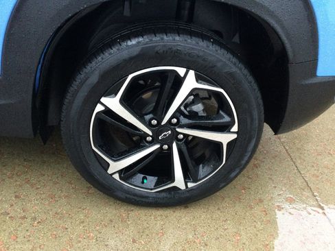 Used 2023 Chevrolet TrailBlazer RS w/ Convenience Package FWD image 5