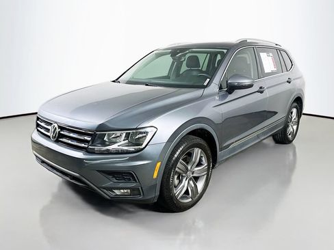 Used 2021 Volkswagen Tiguan SEL FWD image 3