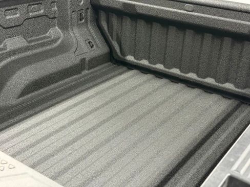 Certified 2024 GMC Canyon Elevation image 13