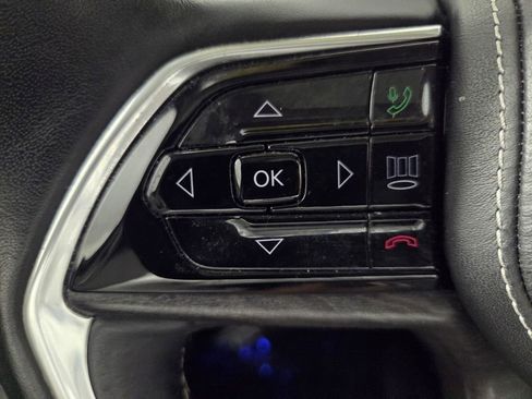 Used 2021 Jeep Grand Cherokee L Overland w/ Luxury Tech Group IV AWD/4WD image 18