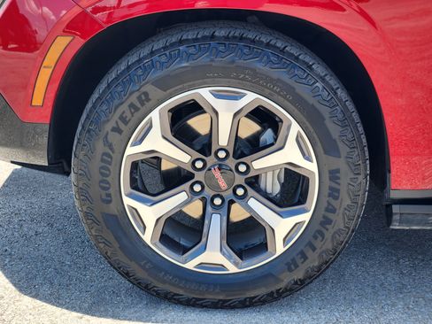 Used 2025 GMC Yukon XL AT4 Ultimate w/ LPO, Floor Liner Package AWD/4WD image 10