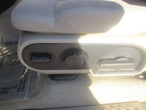 Used 2004 Ford F150 XLT image 24