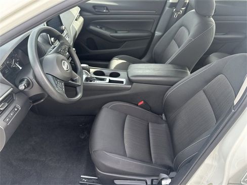 Certified 2025 Nissan Altima 2.5 S image 18