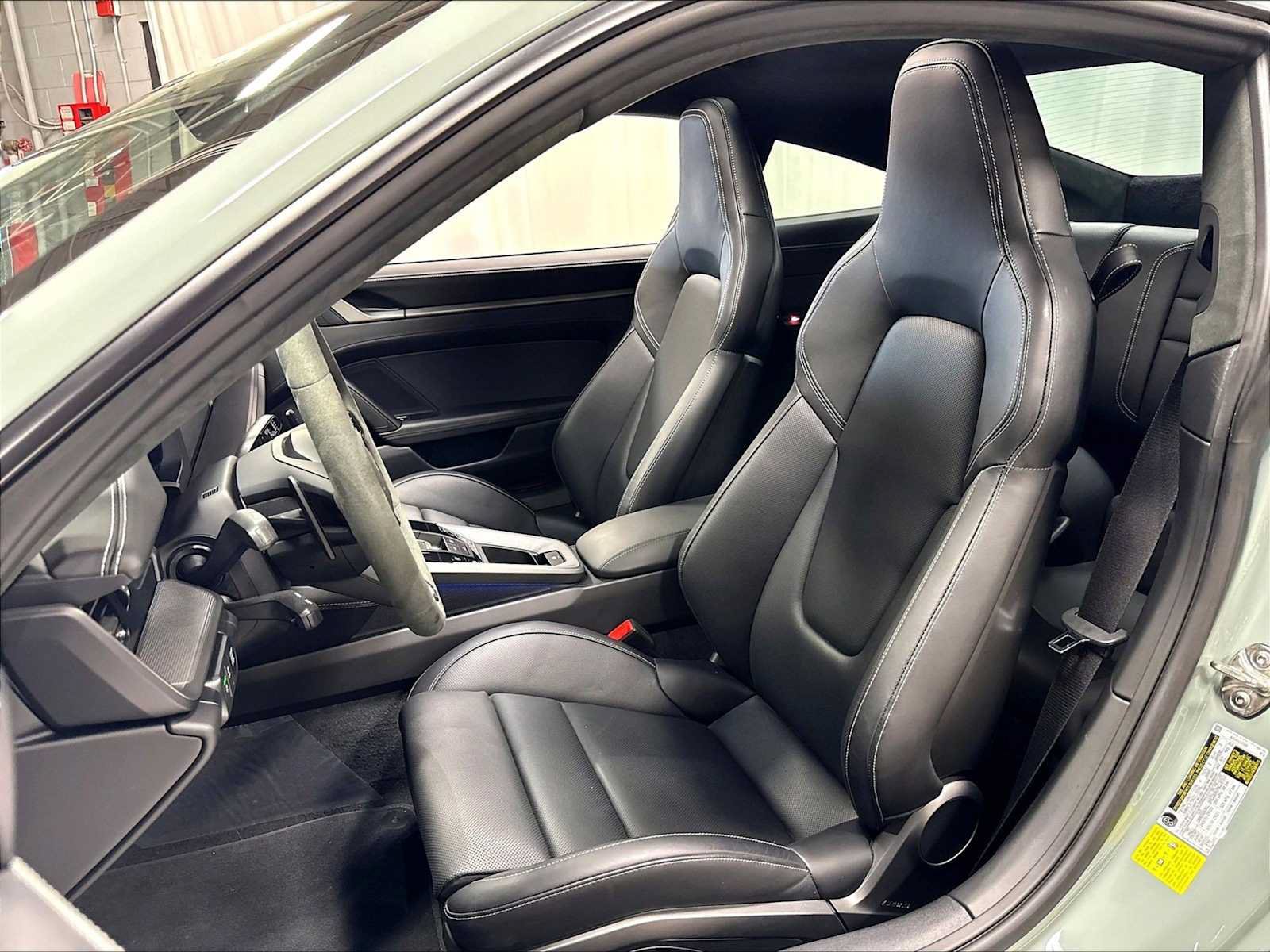 Used 2025 Porsche 911 Carrera RWD image 8